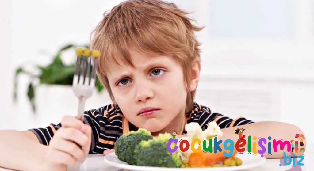 Zor yemek yiyen çocuklar için ipuçları ve beslenme uzmanlarının önerileri. Sağlıklı beslenme alışkanlıkları kazandırın ve çocuğunuzun beslenmesini kolaylaştırın